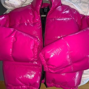 Pink forever 21 puffer jacket, size M, NWT.